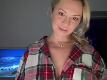 hardcore cam girl kiradivine image #1864269