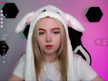 hardcore cam girl small_blondee image #2734977