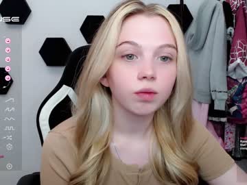 hardcore cam girl small_blondee image #2865658