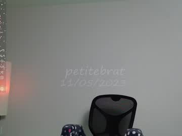 hardcore cam girl petitebrat image #3740557