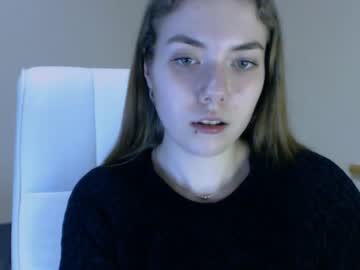 hardcore cam girl zoey_deuttch image #2446654