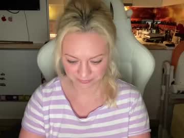 hardcore cam girl kiradivine image #2533969