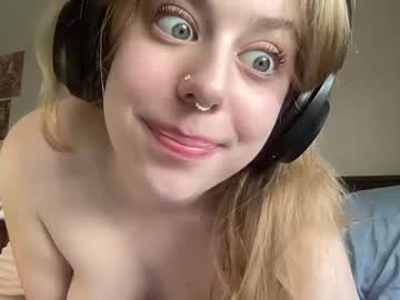 hardcore cam girl mollymaeishigh image #3769290