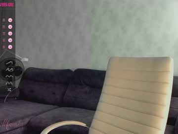 hardcore cam girl tia__moon image #2480320