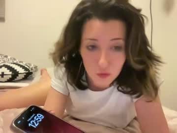 hardcore cam girl sluttylilsister image #2560081