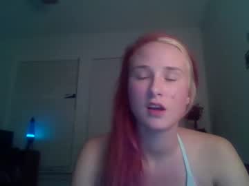 hardcore cam girl lessclothesmorefunn image #1785613