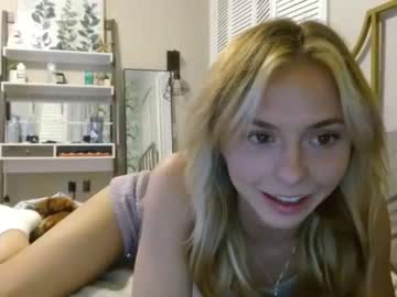 hardcore cam girl emilystarxs image #4120725