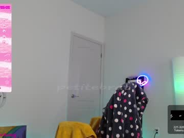 hardcore cam girl petitebrat image #2886673