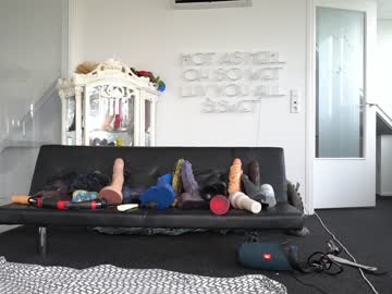 hardcore cam girl siswet19 image #2542