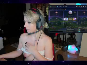hardcore cam girl kimilee22 image #1617225