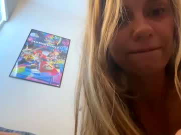 hardcore cam couple hootersgirl69 image #2060645