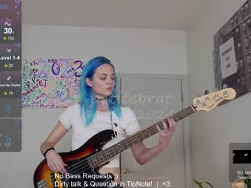 hardcore cam girl petitebrat image #4487072