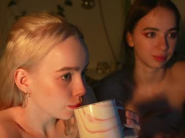 hardcore cam girl mother__of__dragons image #3718722