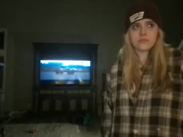 hardcore cam couple snowxbunny1228 image #4296678