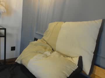 hardcore cam girl tia__moon image #2259816