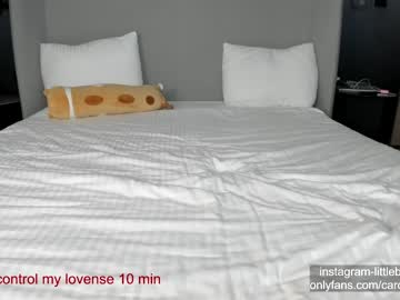 hardcore cam girl carolinaherera image #3740815