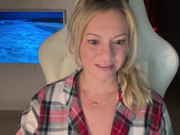 hardcore cam girl kiradivine image #1874155