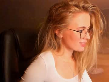 hardcore cam girl linellali image #1960608