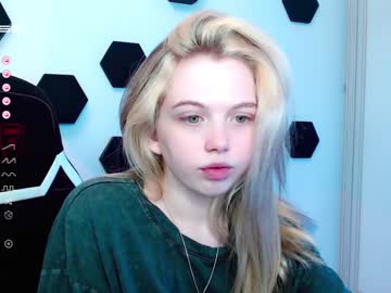 hardcore cam girl small_blondee image #2832065