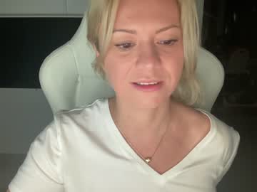 hardcore cam girl kiradivine image #1760421