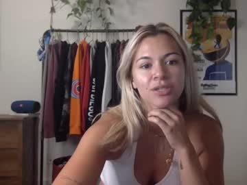 hardcore cam girl bottleservicegirl image #1589457
