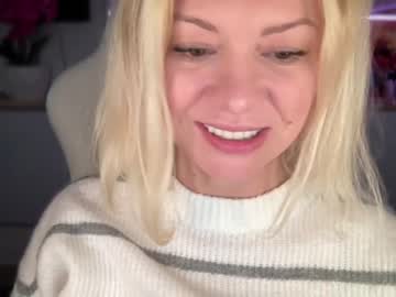hardcore cam girl kiradivine image #4065584