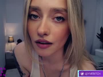 hardcore cam girl _yvie_ image #2937431