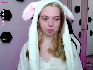 hardcore cam girl small_blondee image #2799669