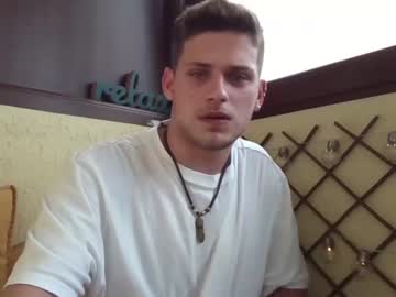 hardcore cam man roberto_twink1 image #2970131