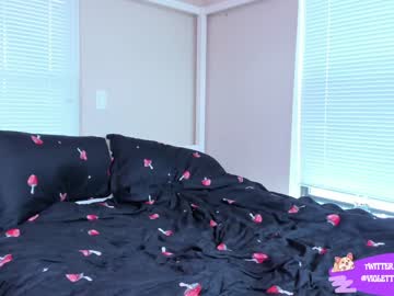 hardcore cam girl violetttflowers image #1993705