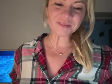 hardcore cam girl kiradivine image #1874362