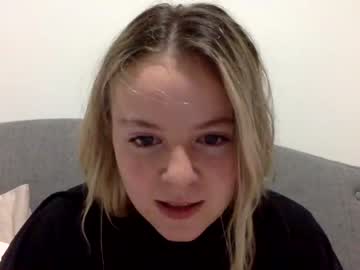 hardcore cam girl blondiecollegebabe image #459045