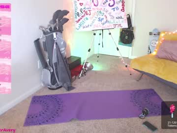 hardcore cam girl petitebrat image #2619775