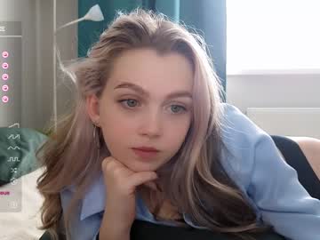 hardcore cam girl small_blondee image #3542977