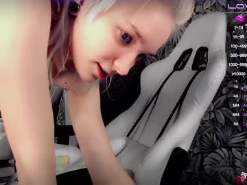 hardcore cam girl _b_a_n_s_h_e_e_ image #2357576