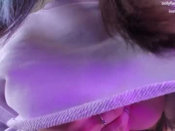hardcore cam girl aavee image #2029405