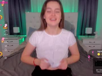 hardcore cam girl emmika_ image #2367351