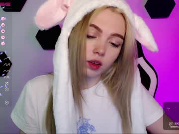 hardcore cam girl small_blondee image #2735178