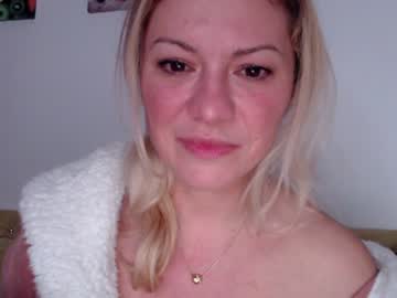 hardcore cam girl kiradivine image #1104353