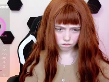 hardcore cam girl small_blondee image #2903490