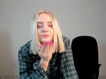 hardcore cam girl oliviabr0wn image #2078410