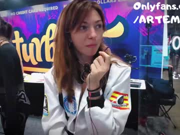 hardcore cam girl artemisfit image #402079