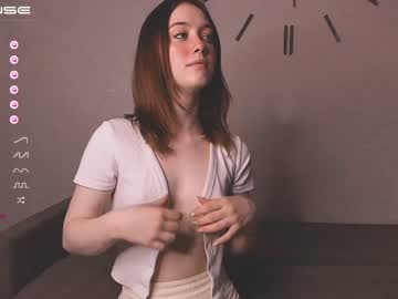 hardcore cam girl little_carolina image #2939747
