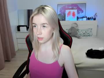 _emiliaaa hardcore cam