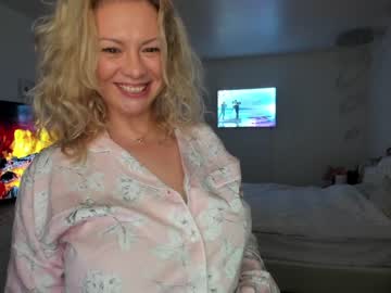 hardcore cam girl kiradivine image #516176