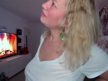 hardcore cam girl kiradivine image #497550
