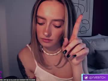 hardcore cam girl _yvie_ image #3886776