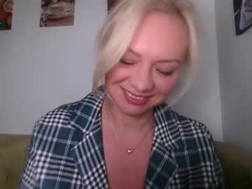 hardcore cam girl kiradivine image #2257158