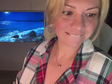 hardcore cam girl kiradivine image #1840264