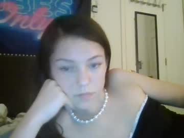 hardcore cam girl lilbbyily1 image #4644495